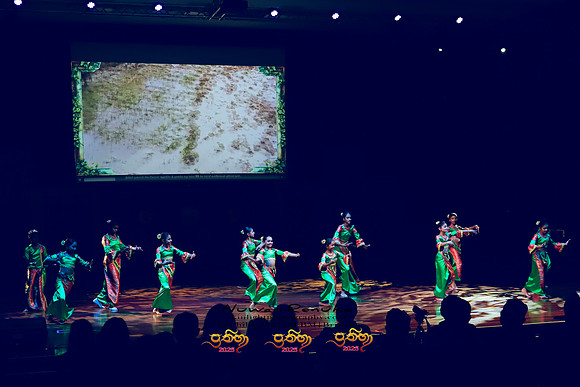 2025_Prathiba_ImageCapture1 (585)